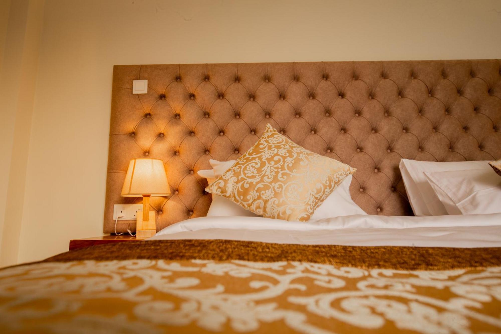 Manthra Leisure Kandy Exterior foto